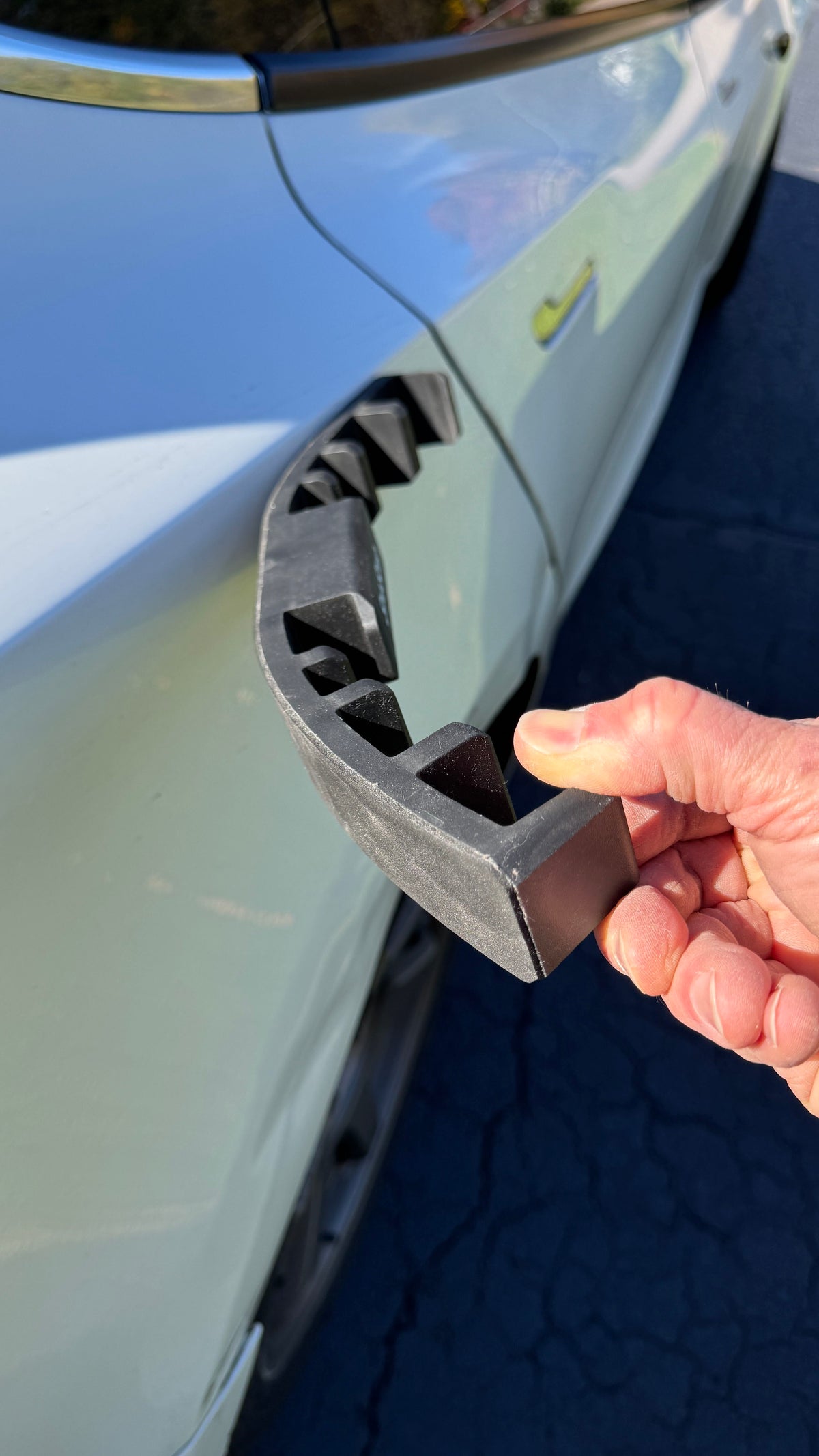 J x RigStrips Magnetic Car Ski Holder