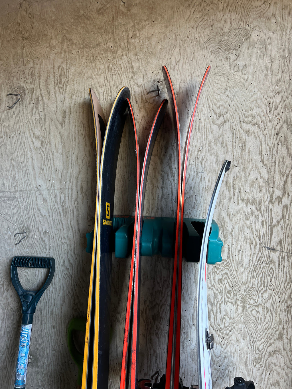 Magnetic Ski Block
