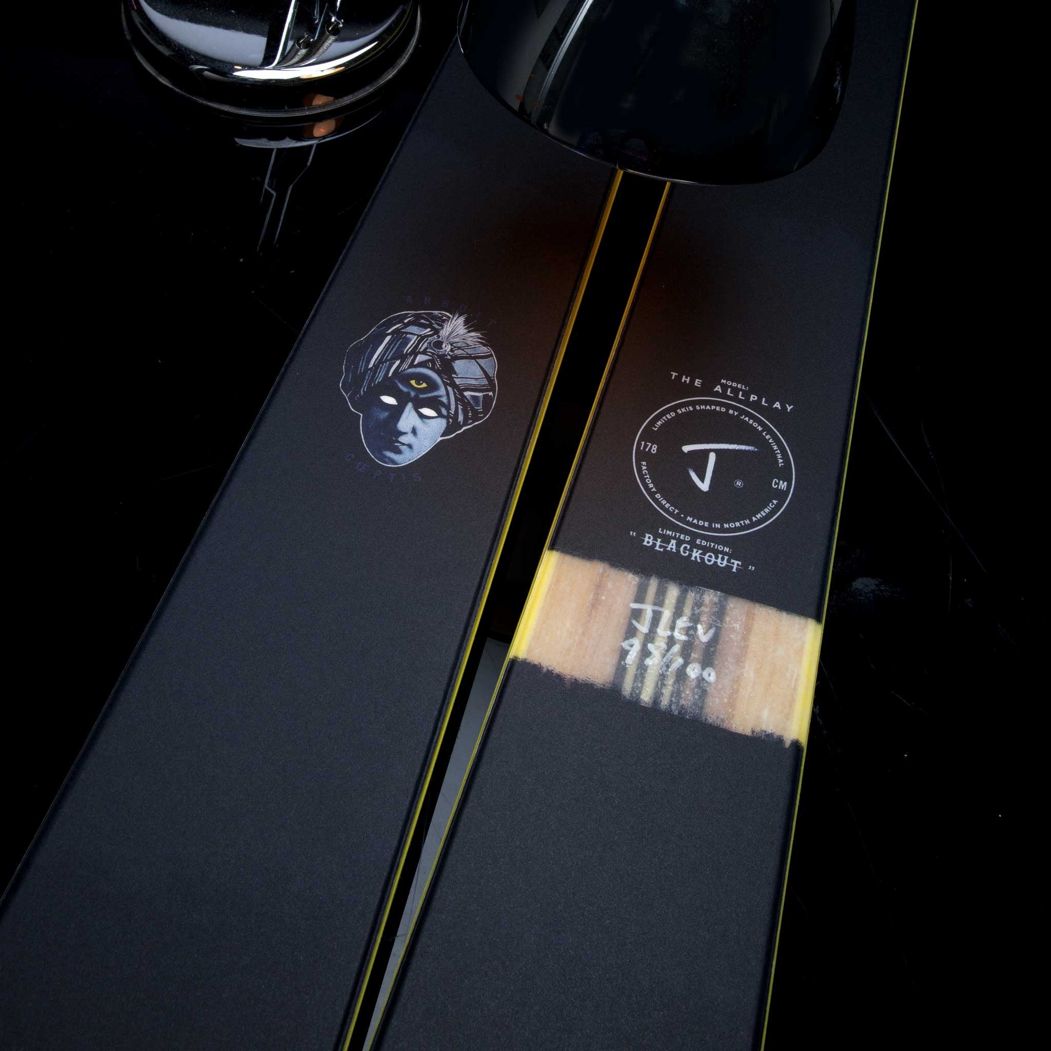 The Allplay "BLACKOUT" Limited Edition Ski