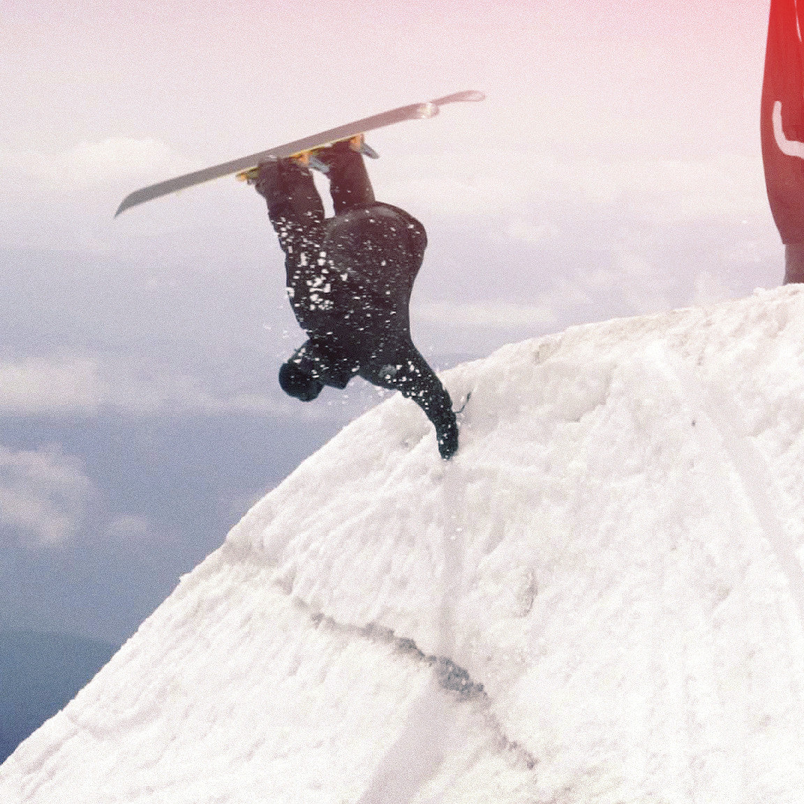The Allplay "BLACK FRIDAY" Special Edition Ski