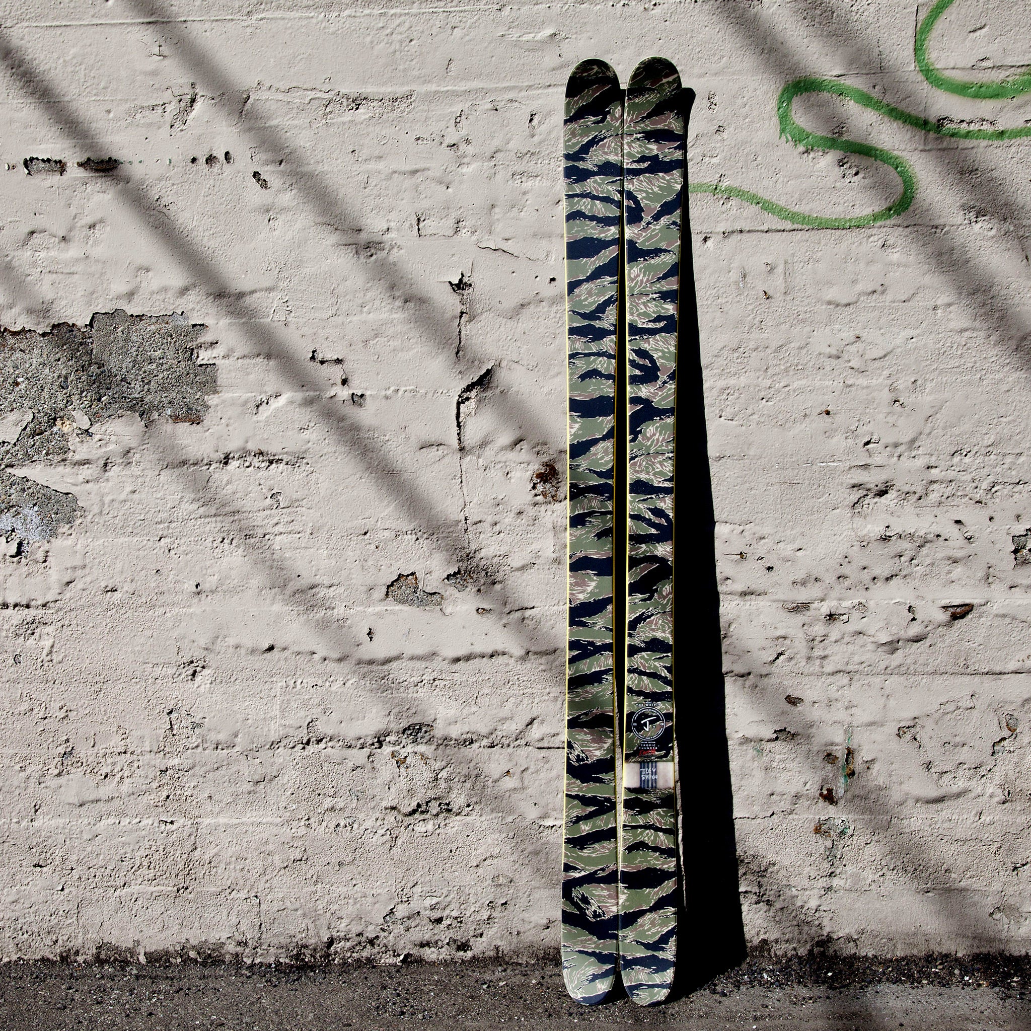 The Whipit "TROPIC THUNDER 3" Limited Edition Ski